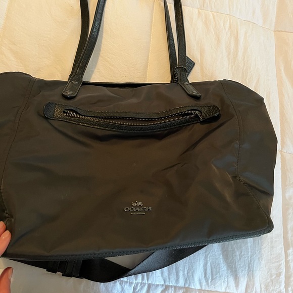Black Coach tote 👜 great used condition. - Picture 2 of 5